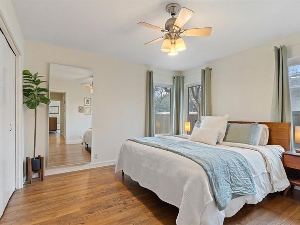 7418  Fenton Drive , Dallas Texas 75231
