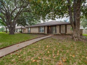 1044  Peach Lane , DeSoto Texas 75115