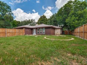 1044  Peach Lane , DeSoto Texas 75115