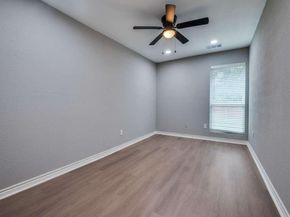 1044  Peach Lane , DeSoto Texas 75115