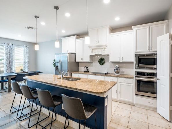 560  Winnetka Drive , Oak Point Texas 75068