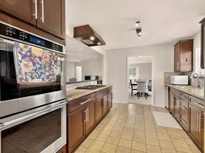 846  Creekridge Drive , Dallas Texas 75218