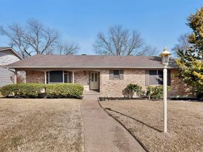 846  Creekridge Drive , Dallas Texas 75218