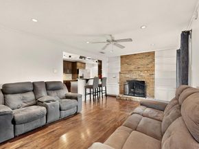 846  Creekridge Drive , Dallas Texas 75218