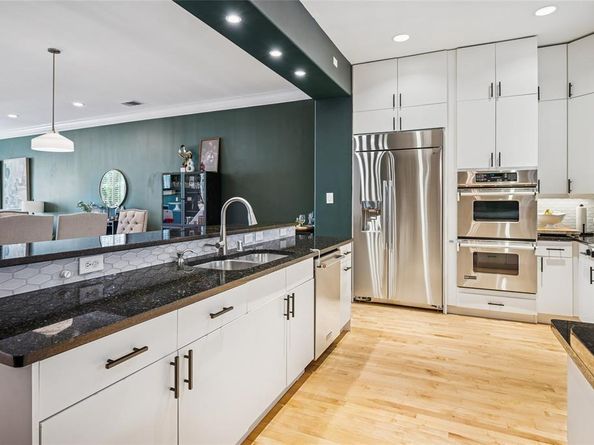 1516  Pecos Street , Dallas Texas 75204