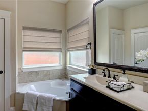 821  Crimson Road , Lantana Texas 76226