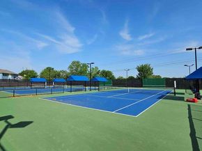 821  Crimson Road , Lantana Texas 76226