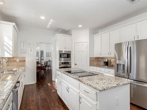 6622  Barclay Lane , Garland Texas 75044