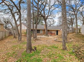 1904  Bay Oaks Court , Fort Worth Texas 76112