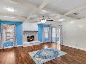 1904  Bay Oaks Court , Fort Worth Texas 76112