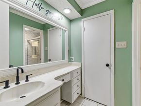 1904  Bay Oaks Court , Fort Worth Texas 76112