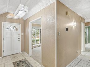 1904  Bay Oaks Court , Fort Worth Texas 76112