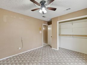 1904  Bay Oaks Court , Fort Worth Texas 76112