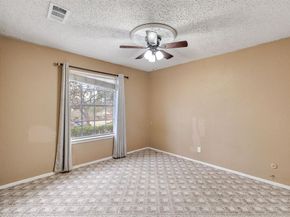 1904  Bay Oaks Court , Fort Worth Texas 76112