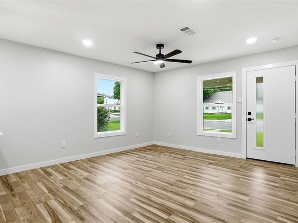 317 S Walker Street , Mesquite Texas 75149