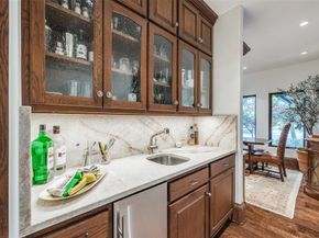 6812  Midcrest Drive , Dallas Texas 75254