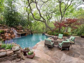 6812  Midcrest Drive , Dallas Texas 75254