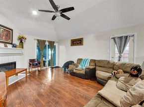 1133  Bay Side Drive , Irving Texas 75060