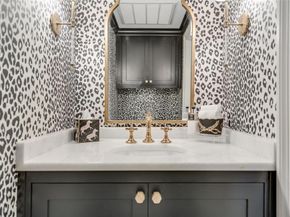 7510 W Northwest Highway  6, Dallas Texas 75225