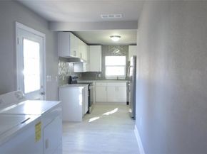 1606  Davis Boulevard , Garland Texas 75042