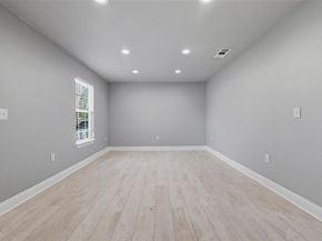 1606  Davis Boulevard , Garland Texas 75042