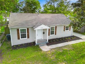 1606  Davis Boulevard , Garland Texas 75042