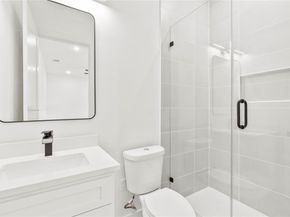 10434  Vinemont Street , Dallas Texas 75218