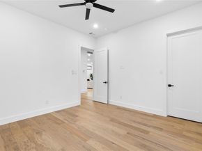 10434  Vinemont Street , Dallas Texas 75218