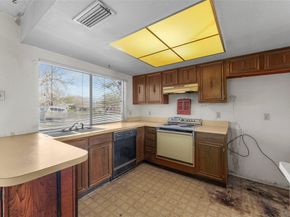 5202  Chestnut Place , Garland Texas 75043