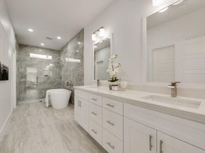 713  Exeter Street , Fort Worth Texas 76104