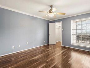 2505  Wedglea Drive  109, Dallas Texas 75211