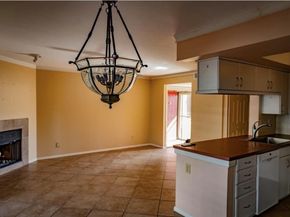 2505  Wedglea Drive  109, Dallas Texas 75211