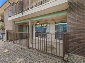 2505  Wedglea Drive  109, Dallas Texas 75211