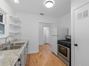 2844  Travis Avenue , Fort Worth Texas 76110