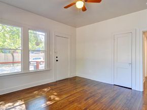 2844  Travis Avenue , Fort Worth Texas 76110