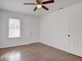2844  Travis Avenue , Fort Worth Texas 76110