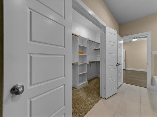 614 N M L King Jr Boulevard , Grand Prairie Texas 75050