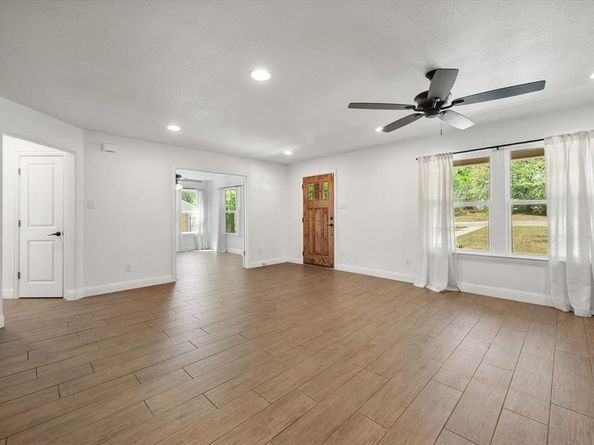 2158  Morning Glory Avenue , Fort Worth Texas 76111