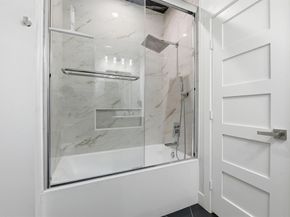 4002  Furey Street , Dallas Texas 75212