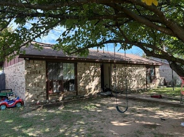 10311  Kinslow Drive , Dallas Texas 75217