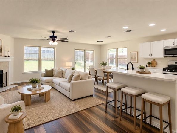 524  Shell Street , Cedar Hill Texas 75104