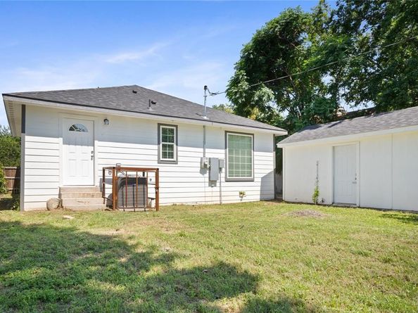 703 N Jester Avenue , Dallas Texas 75211