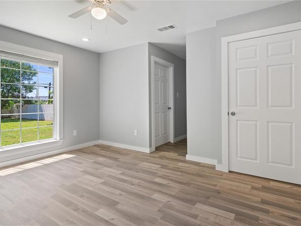 703 N Jester Avenue , Dallas Texas 75211