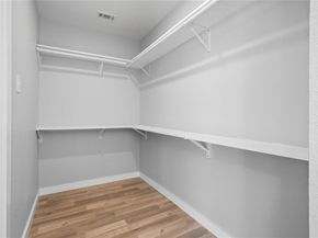 703 N Jester Avenue , Dallas Texas 75211