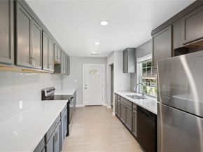 703 N Jester Avenue , Dallas Texas 75211