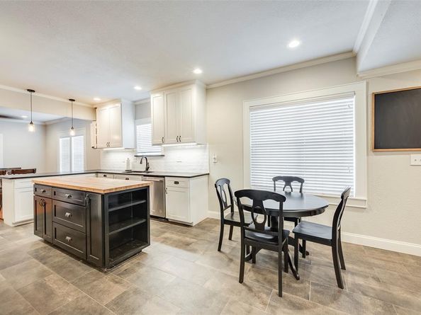 2908  Carson Street , Haltom City Texas 76117