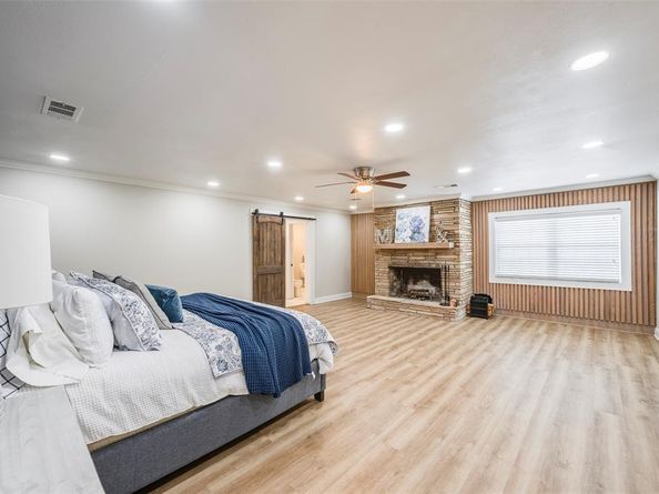 2908  Carson Street , Haltom City Texas 76117