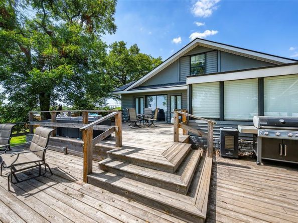 2908  Carson Street , Haltom City Texas 76117