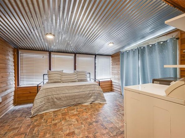 2908  Carson Street , Haltom City Texas 76117