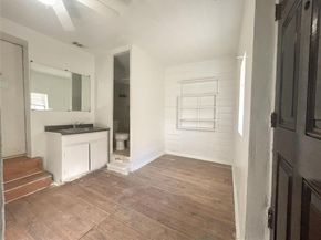 2404  Klondike Drive , Dallas Texas 75228